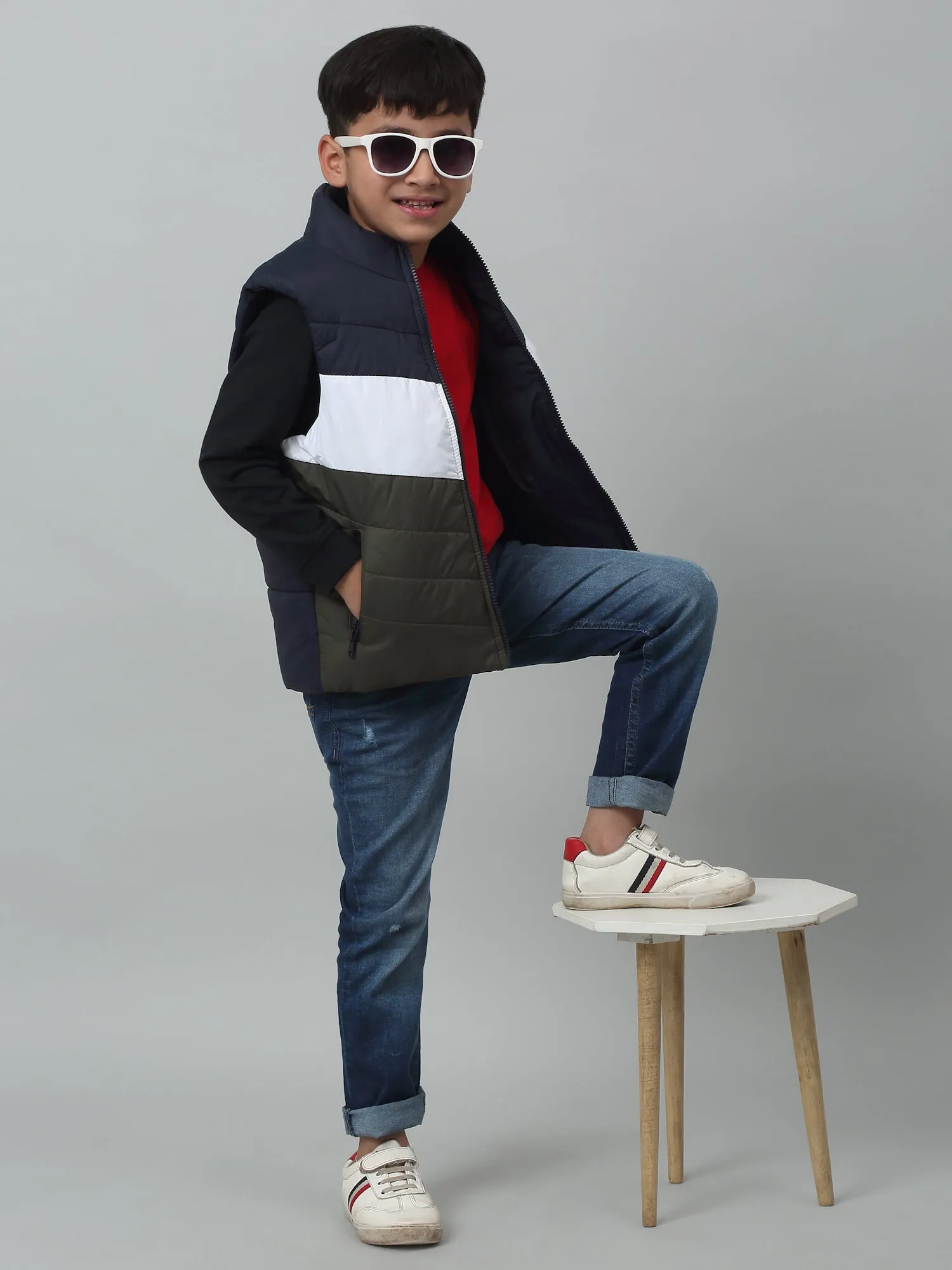 Cantabil Boys Olive Green Mandarin Collar Color-Blocked Casual Jacket For Winter