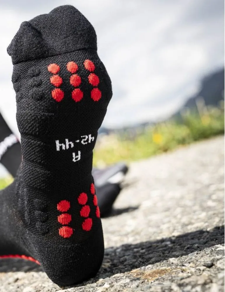 Compressport | Pro Racing Socks | Winter Run | Black / High Risk Red