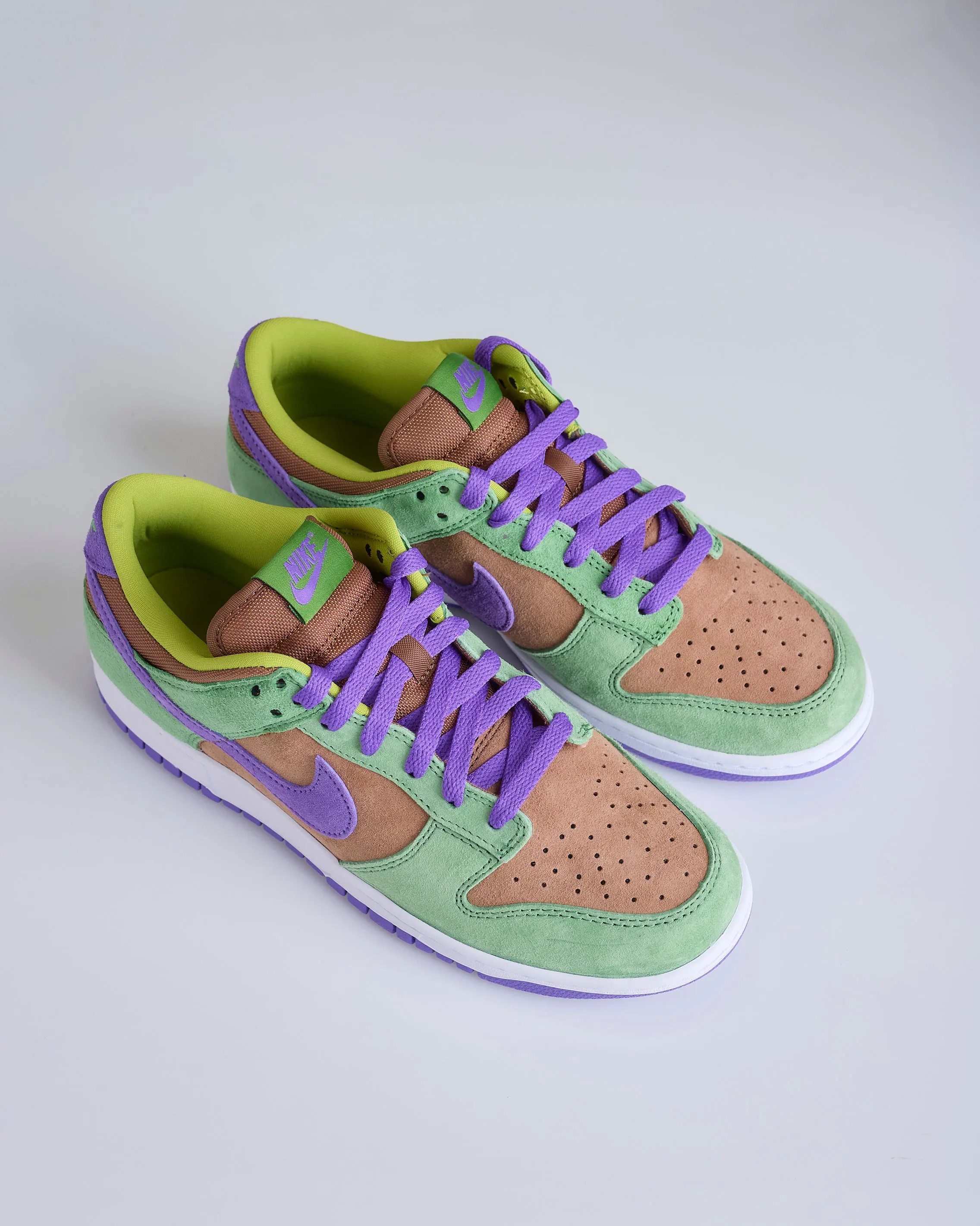 Nike Men's Dunk Low SP Veneer Deep Purple-Autumn Green