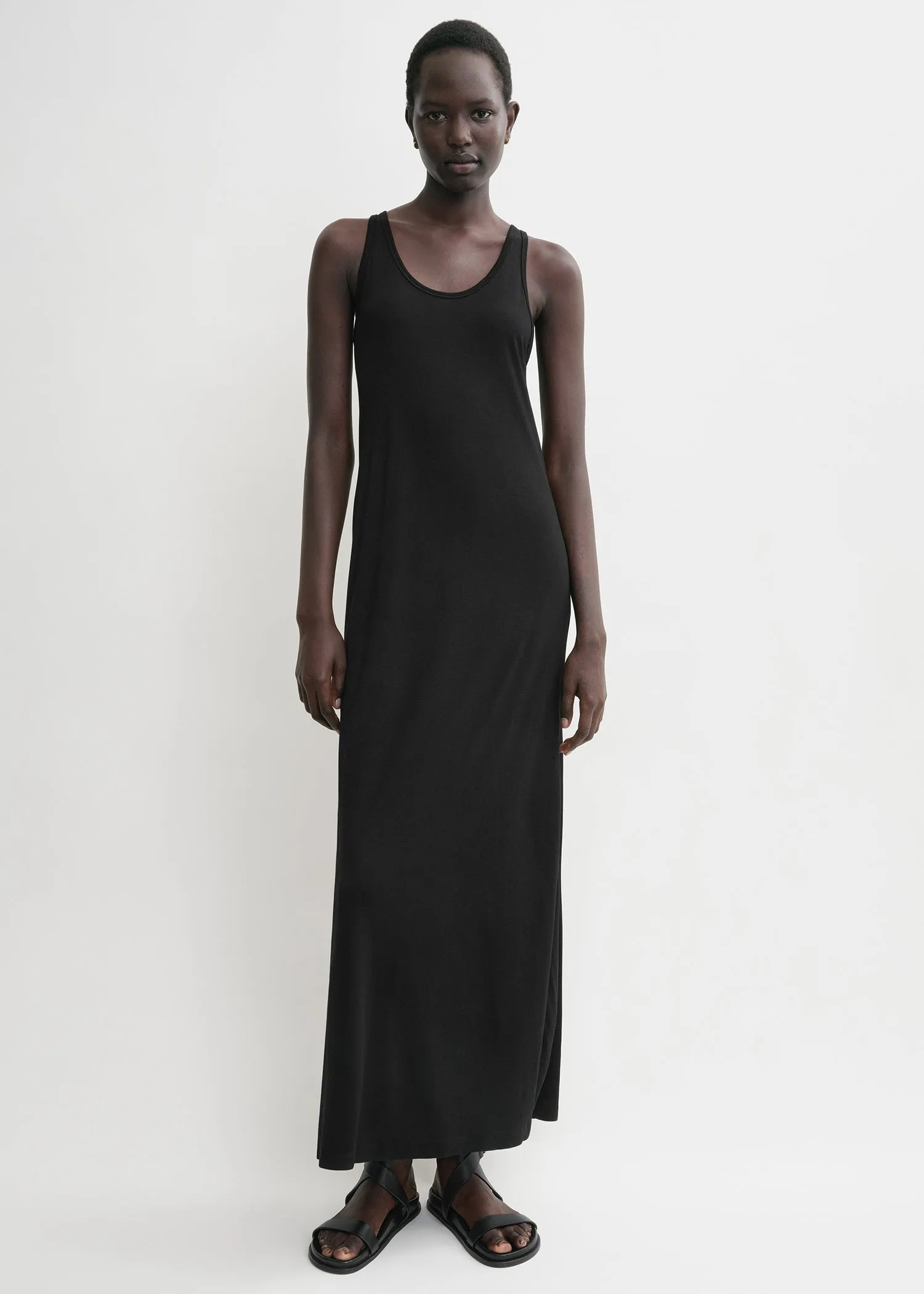 Scoop-neck jersey dress black